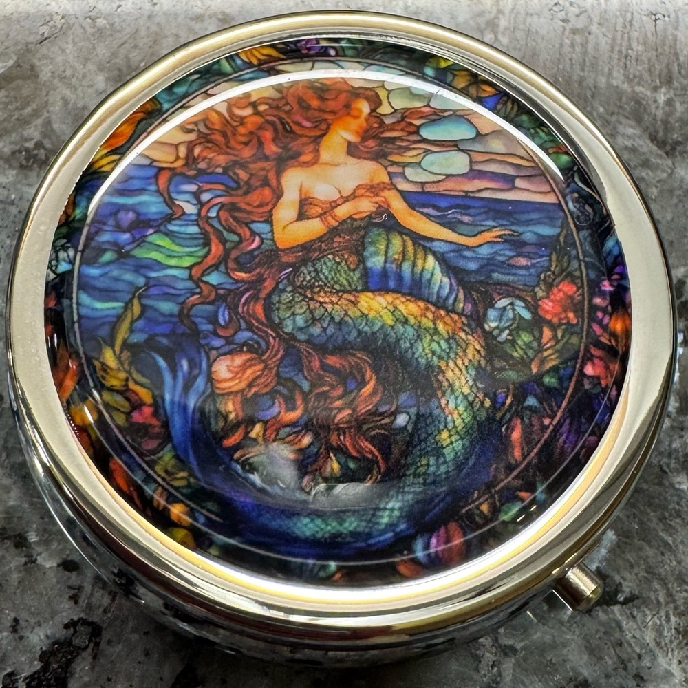 NWOT Colorful silver metal mermaid pill case/container